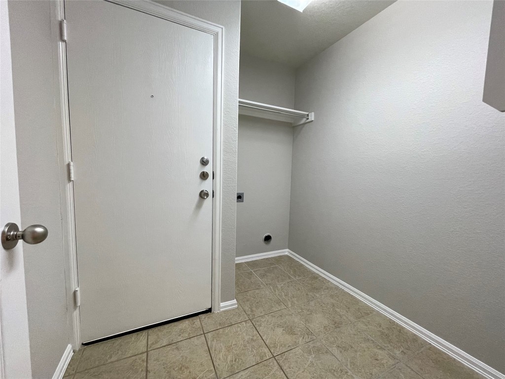 208 Spruce Drive Kyle, TX 78640 - Photo 22 of 26 a view of room