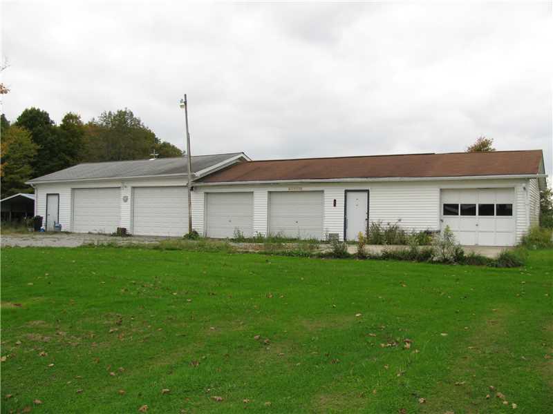 303 Dowling Road Jamestown, PA 16134 - Photo 3 of 15 Parking Lot/Garage.