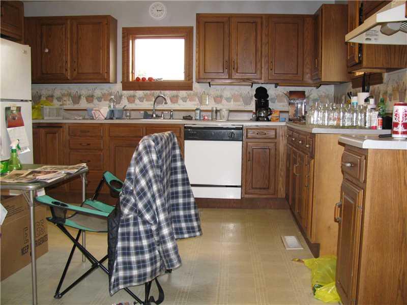 303 Dowling Road Jamestown, PA 16134 - Photo 7 of 15 Kitchen.