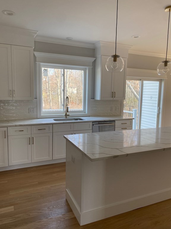 9 Georgia Rae Way Attleboro, MA 02703 - Photo 8 of 30 Gallery Image 8