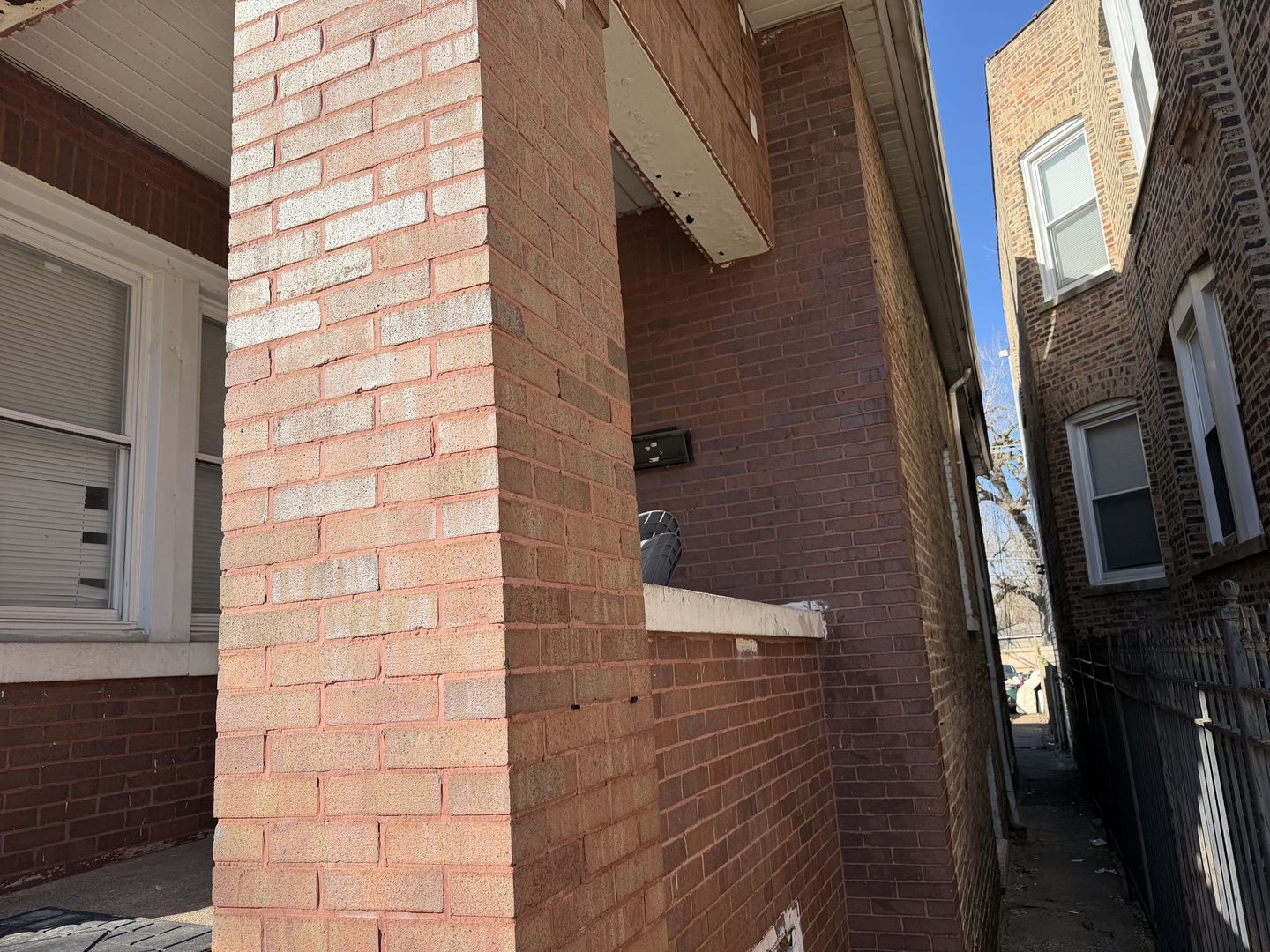 1044 West Marquette Road Chicago, IL 60621 - Photo 4 of 20