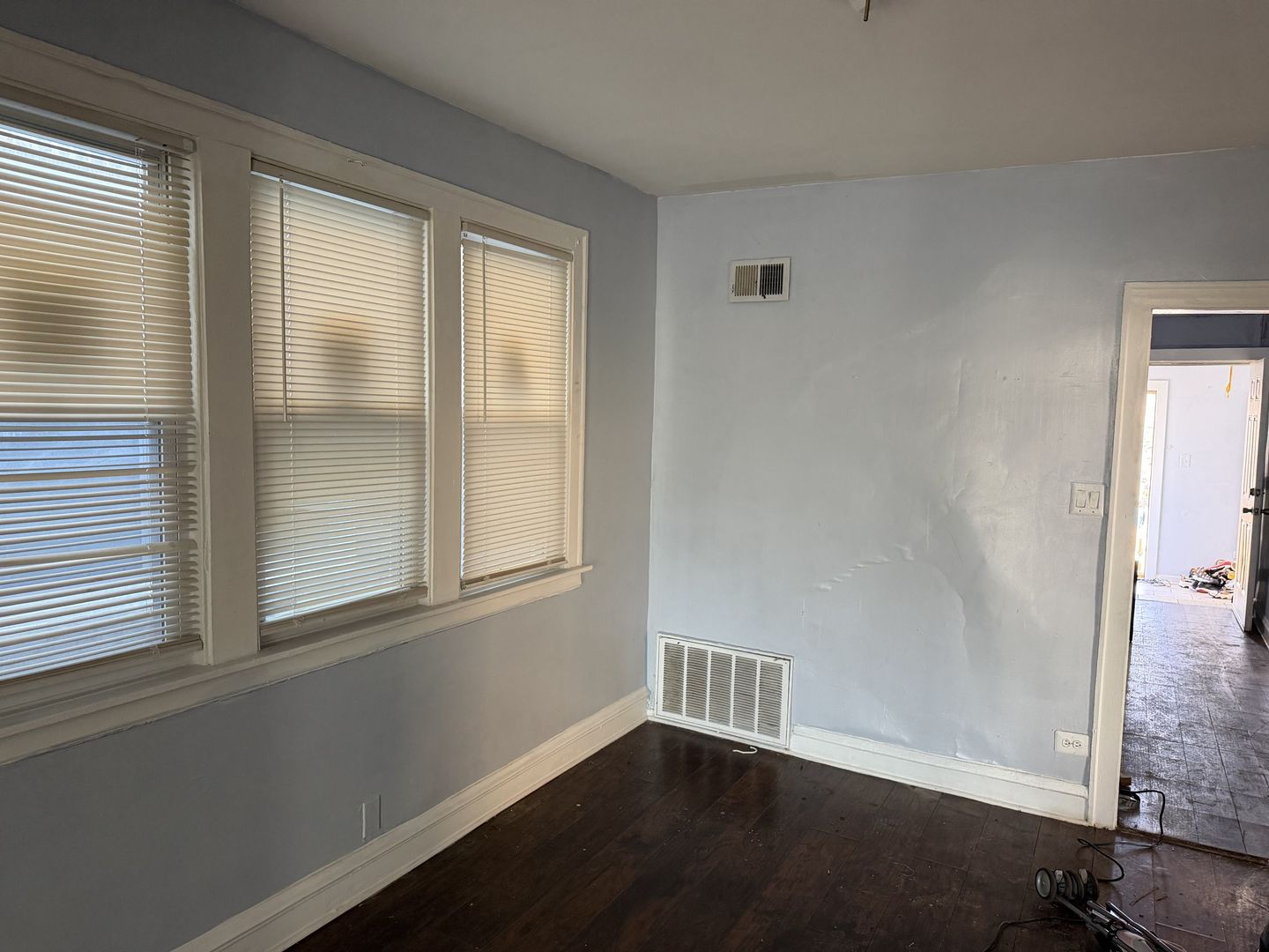 1044 West Marquette Road Chicago, IL 60621 - Photo 5 of 20