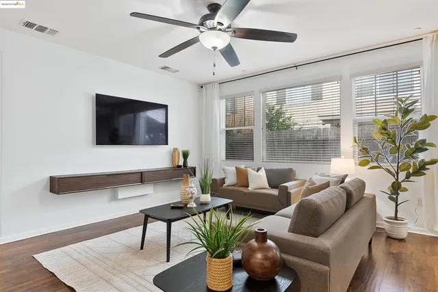 $685,000 | 322 Pacifica Drive, Brentwood, CA 94513