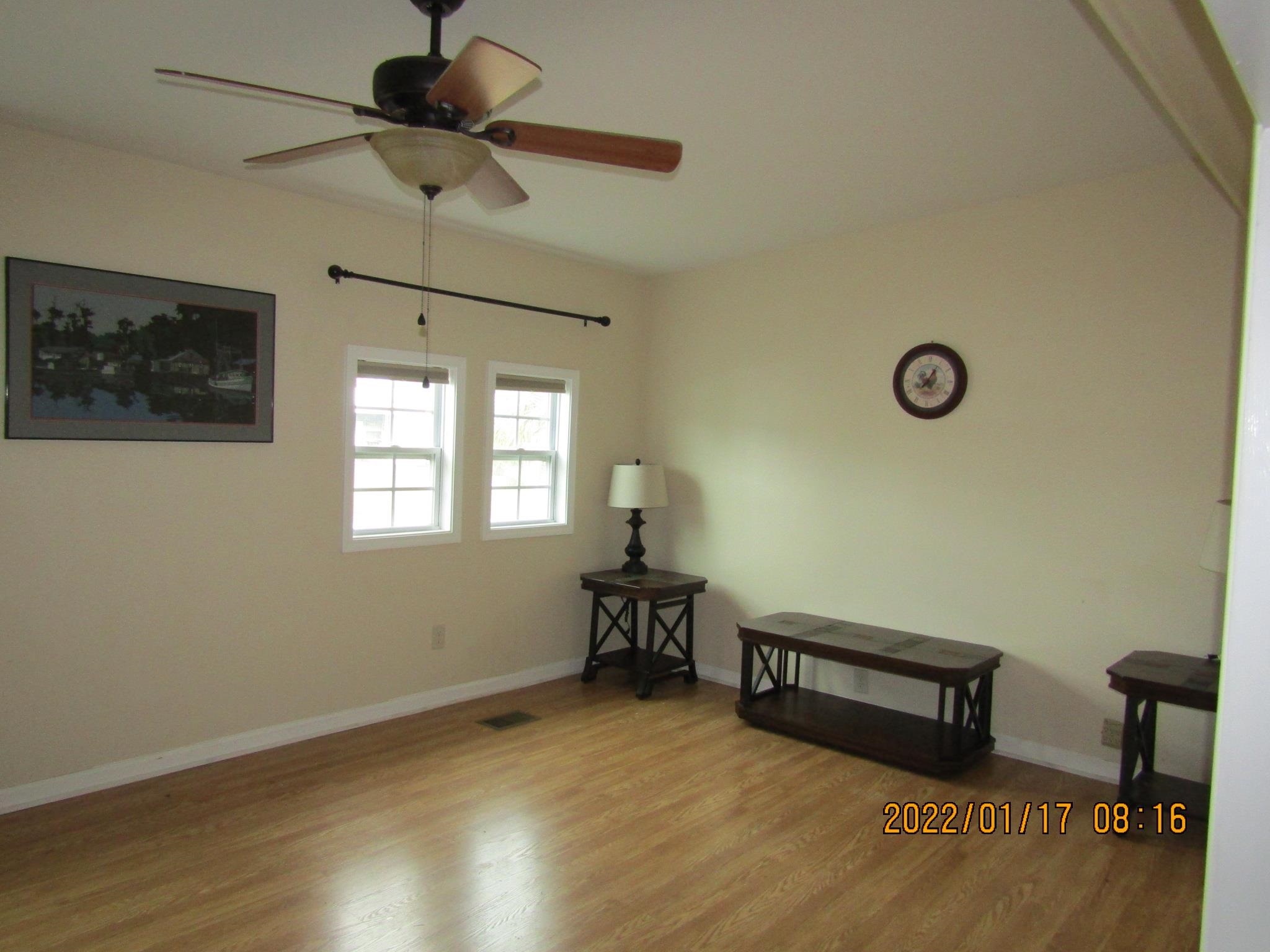 228 Defuniak Circle Lillian, AL 36549 - Photo 2 of 24 Living Room
