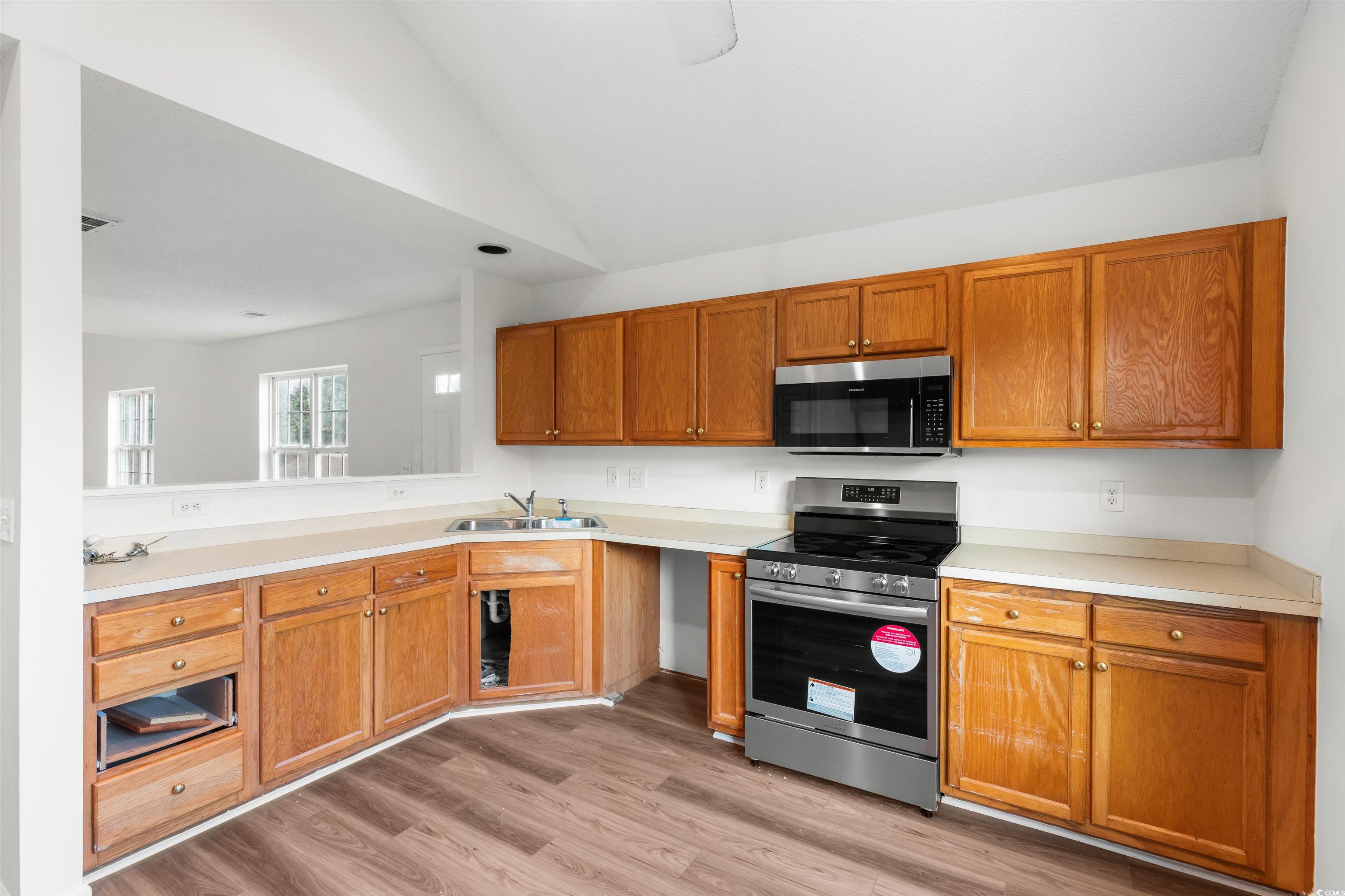 130 Wimbledon Way, Unit 130 Murrells Inlet, SC 29576 - Photo 11 of 38 Kitchen with appliances with stainless steel finis