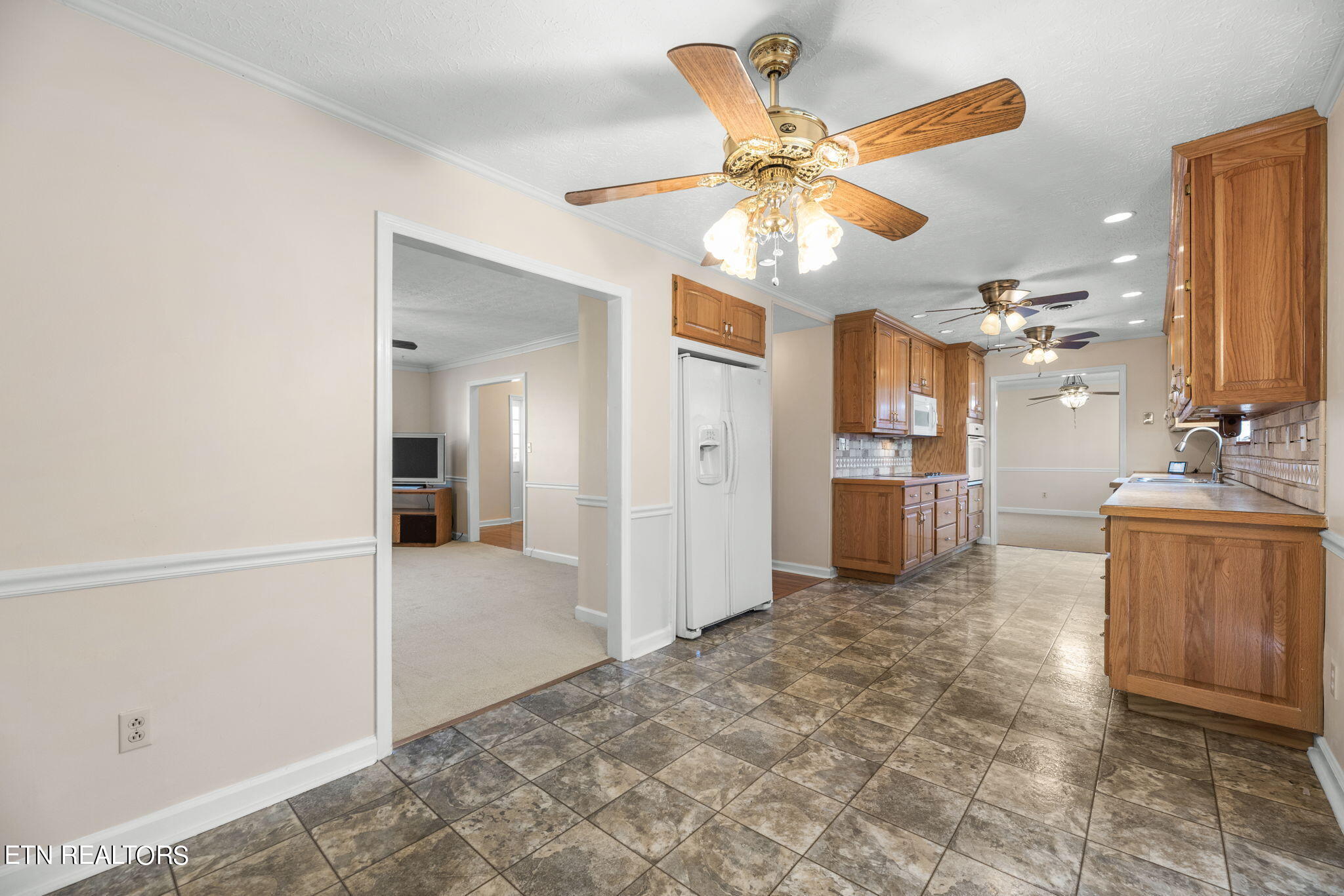 312 Yarnell Road Clinton, TN 37716 - Photo 13 of 36 13-web-or-mls-Yrnll312 (22)