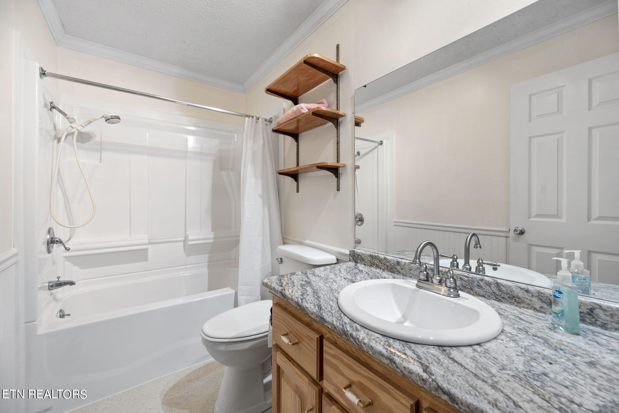 312 Yarnell Road Clinton, TN 37716 - Photo 27 of 36 27-web-or-mls-Yrnll312 (75)