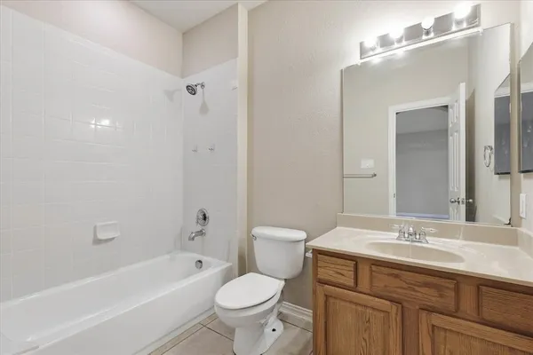 $2,850 | 1725 Brookview Drive, Carrollton, TX 75007