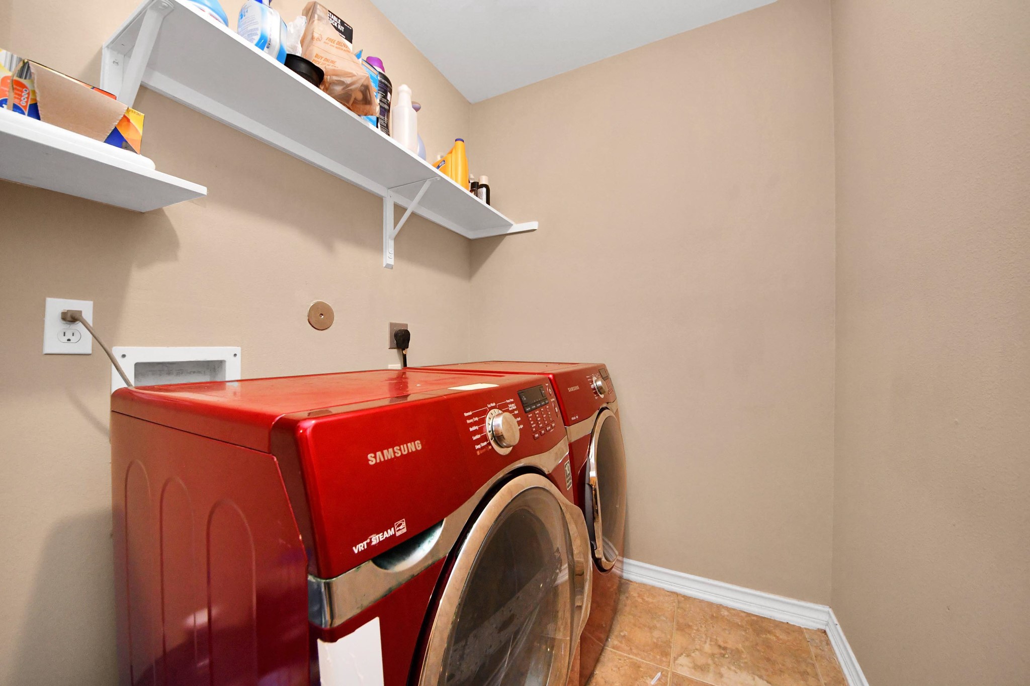 706 River Delta Lane Rosenberg, TX 77469 - Photo 26 of 50 a utility room with dryer and washer