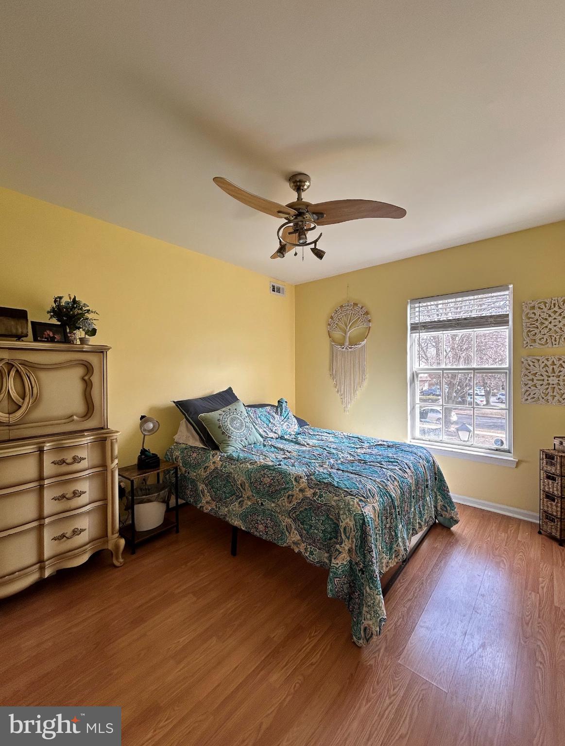 87 Whetstone Road Horsham, PA 19044 - Photo 12 of 20 a bedroom with a bed and a chandelier