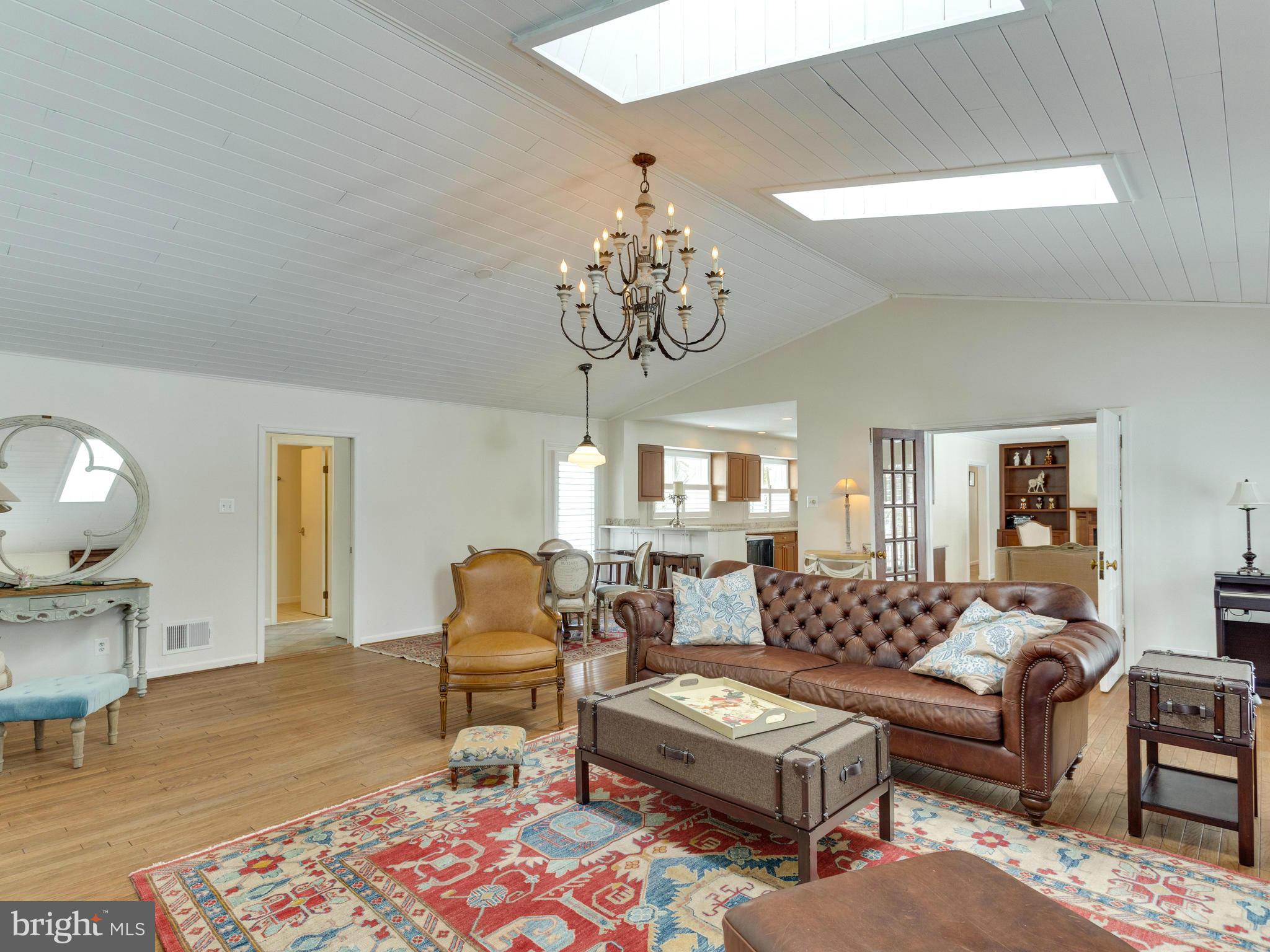 2780 Hill Road Vienna, VA 22181 - Photo 12 of 29 Family Room