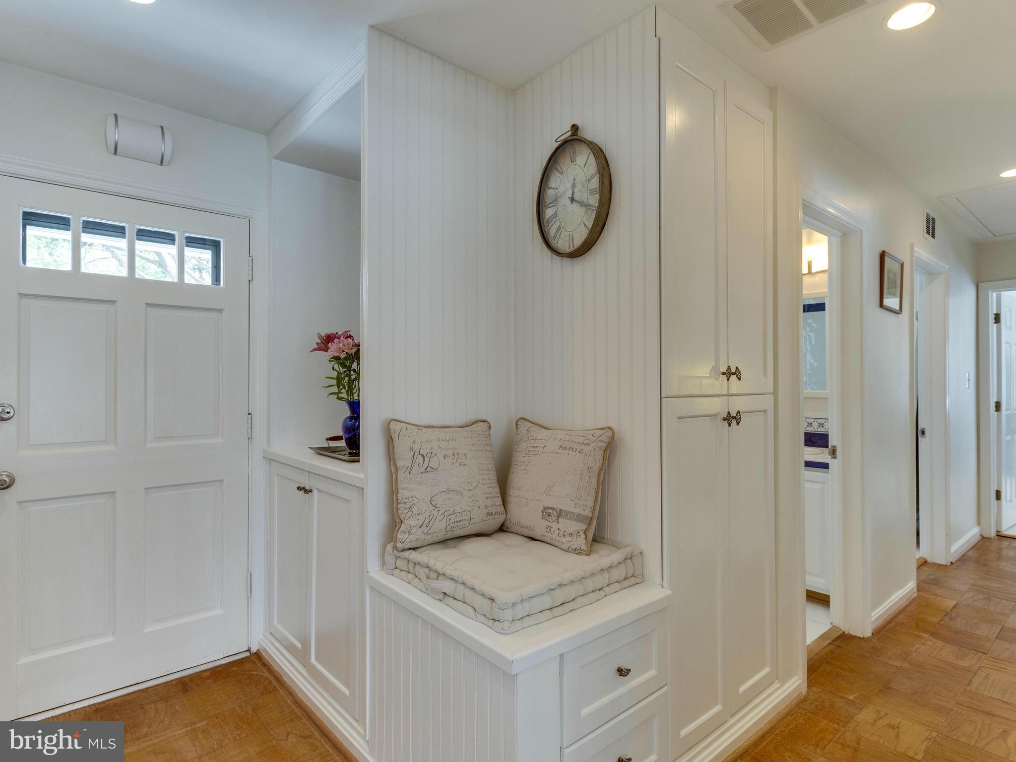 2780 Hill Road Vienna, VA 22181 - Photo 3 of 29 Interior (General)