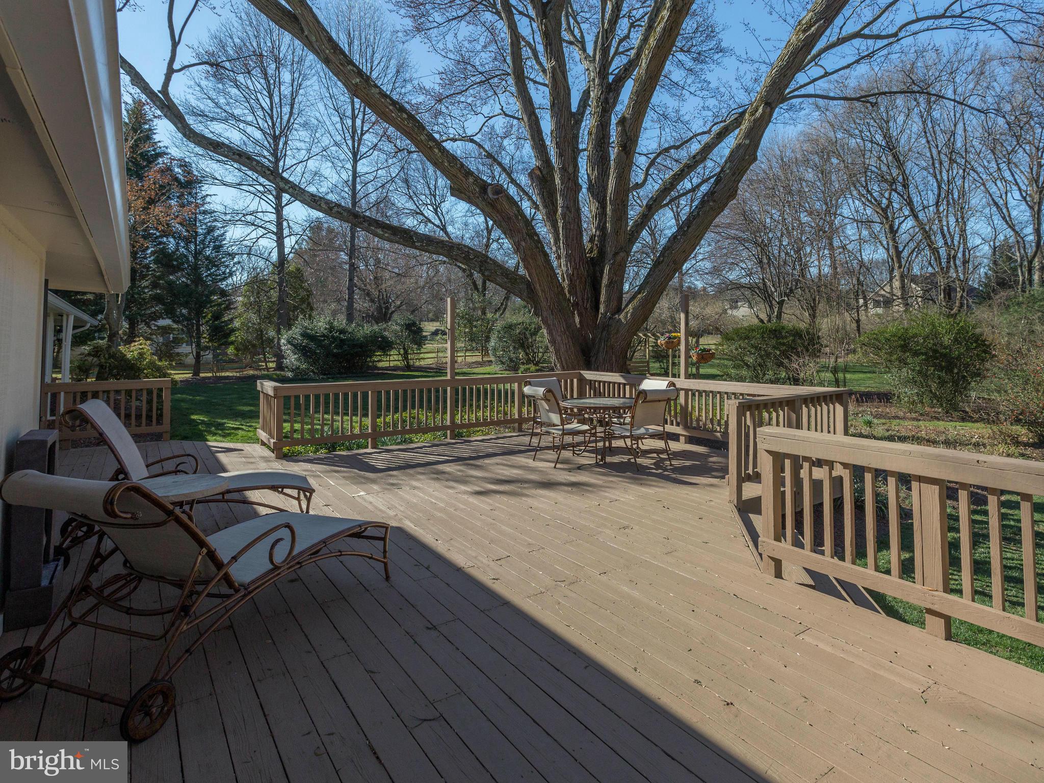 2780 Hill Road Vienna, VA 22181 - Photo 25 of 29 Exterior (Rear)