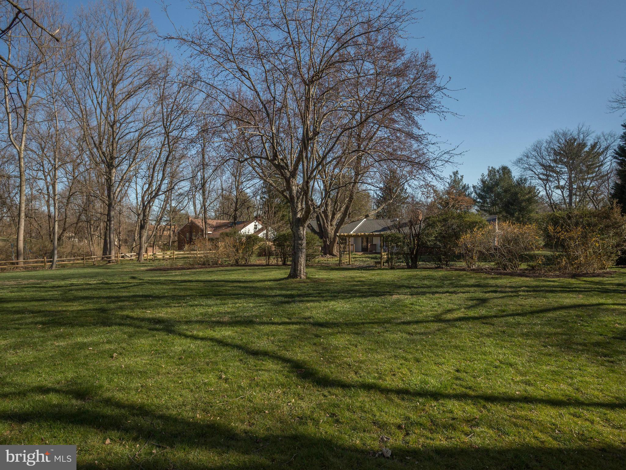 2780 Hill Road Vienna, VA 22181 - Photo 28 of 29 Exterior (Rear)