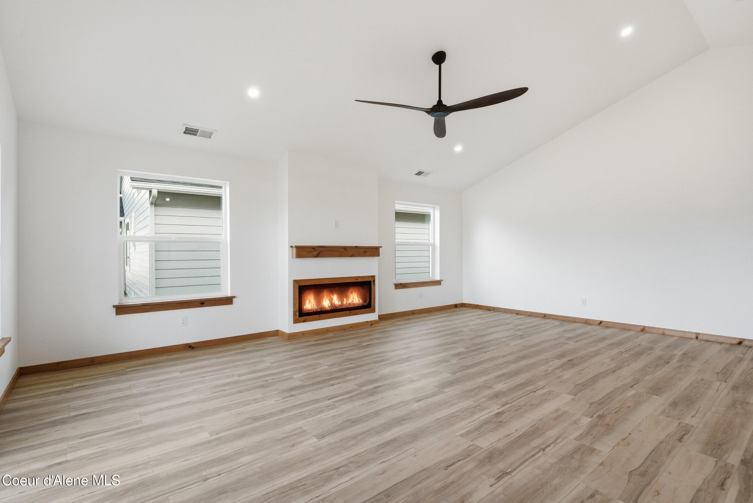 3606 Blaze Loop Post Falls, ID 83854 - Photo 31 of 72 8__dsc1915_with_fire