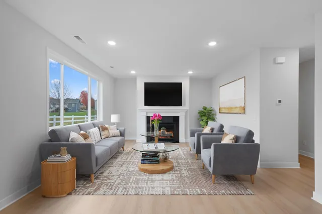 $469,900 | 1323 Compton Avenue, River Falls, WI 54022