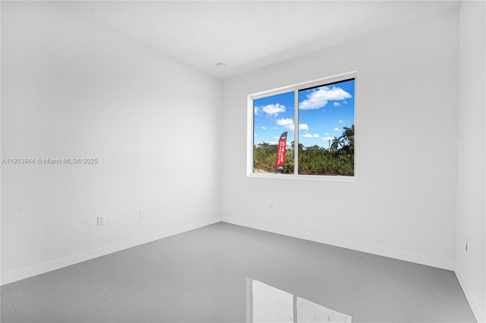 22555 Southwest 125th Avenue, Unit 13A Miami, FL 33170 - Photo 29 of 100 an empty room with a window