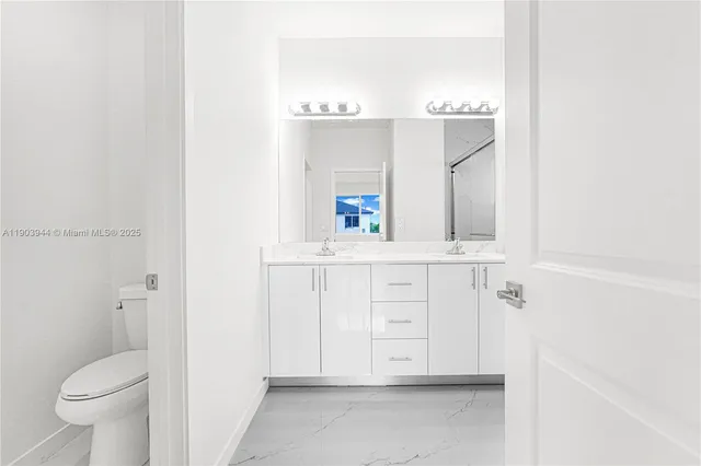 $4,540 | 22555 Southwest 125th Avenue, Unit 13A, Miami, FL 33170