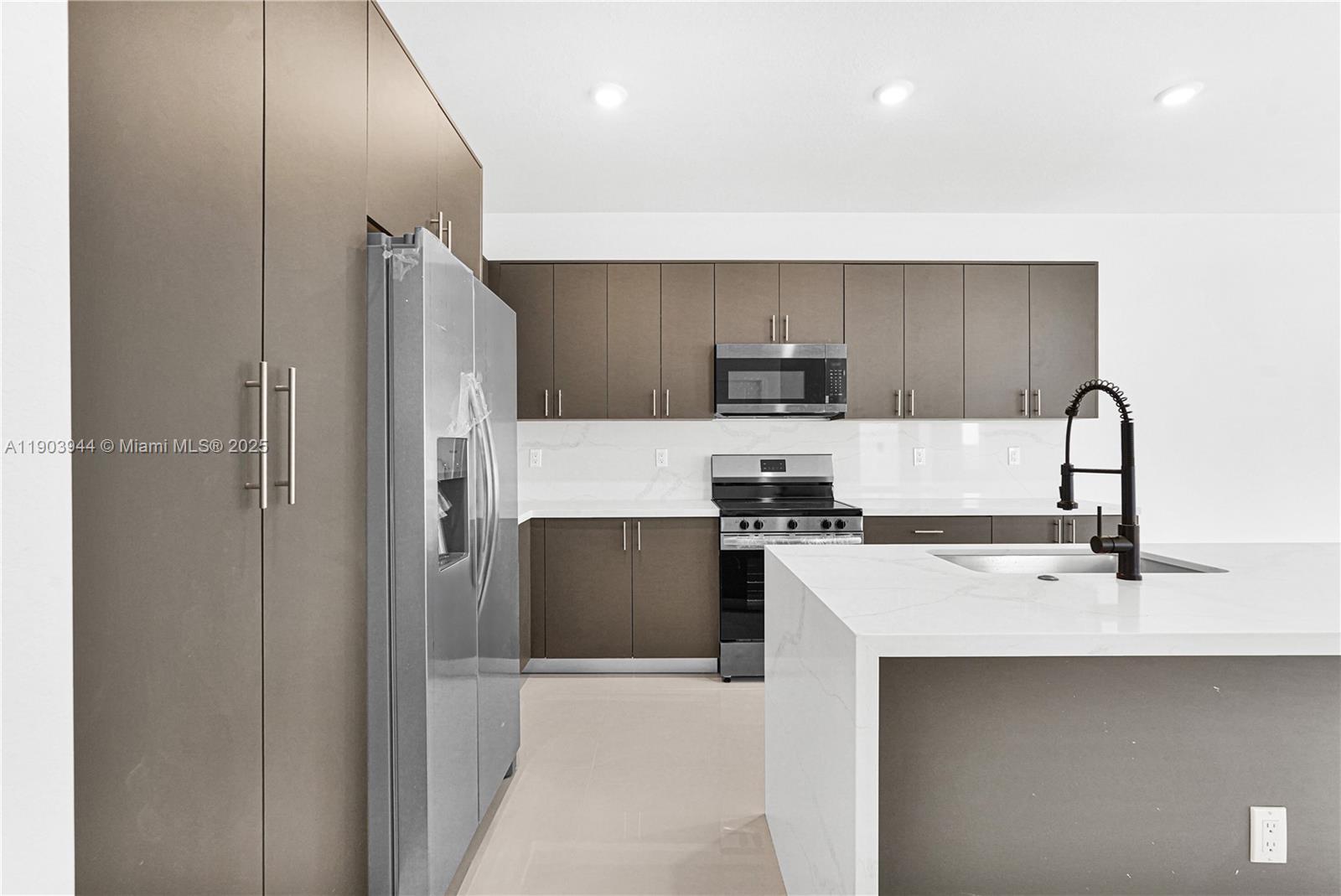 22555 Southwest 125th Avenue, Unit 13A Miami, FL 33170 - Photo 6 of 100