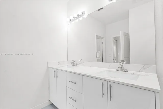 $4,540 | 22555 Southwest 125th Avenue, Unit 13A, Miami, FL 33170