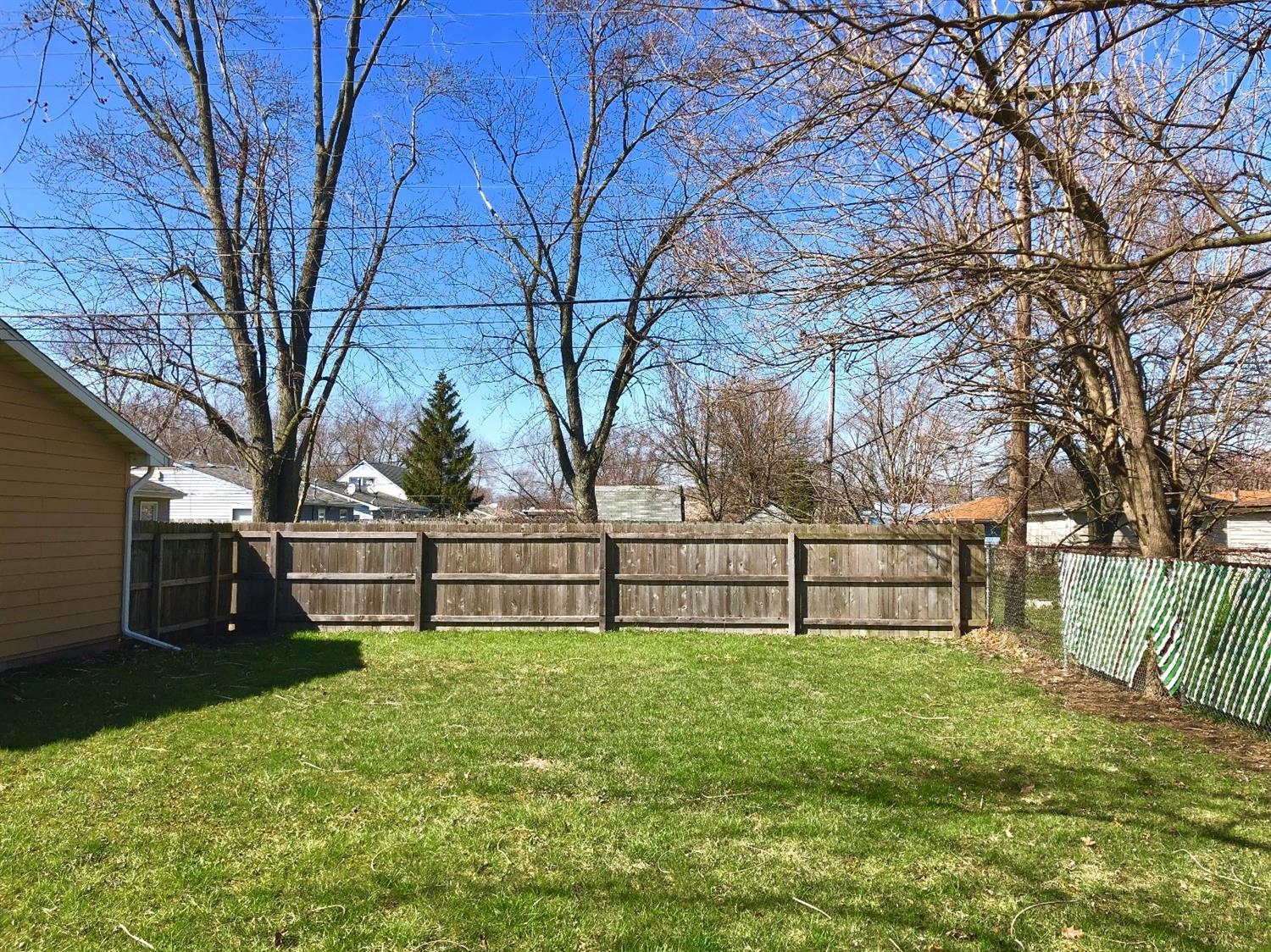 727 Juniper Road Valparaiso, IN 46385 - Photo 6 of 10 1500x1124