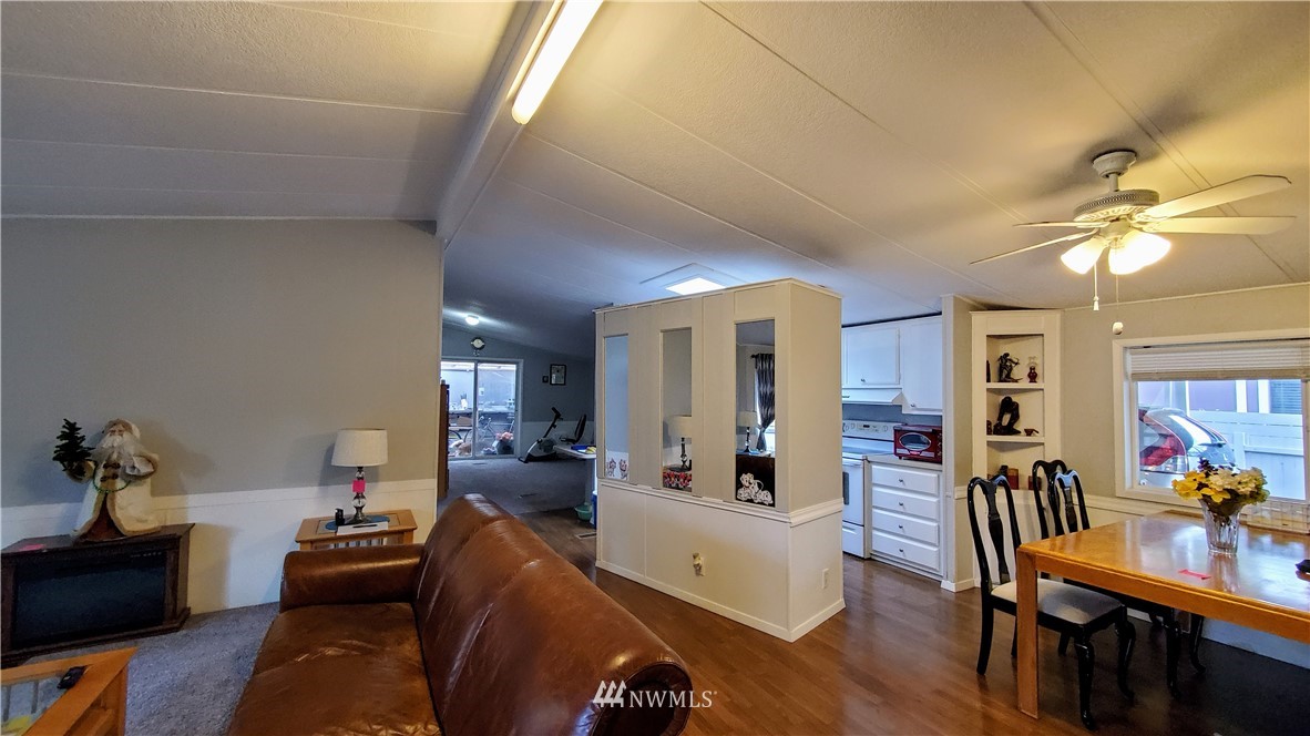375 Union Avenue Southeast, Unit 85 Renton, WA 98059 - Photo 12 of 26 Gallery Image 12