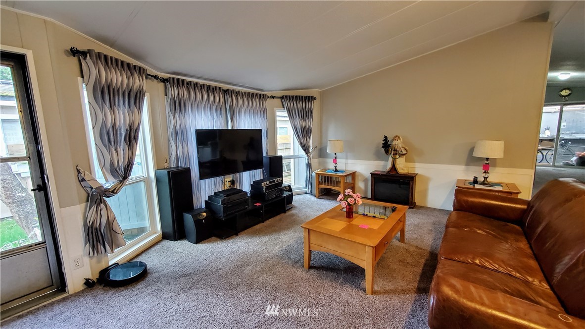 375 Union Avenue Southeast, Unit 85 Renton, WA 98059 - Photo 3 of 26 Gallery Image 3