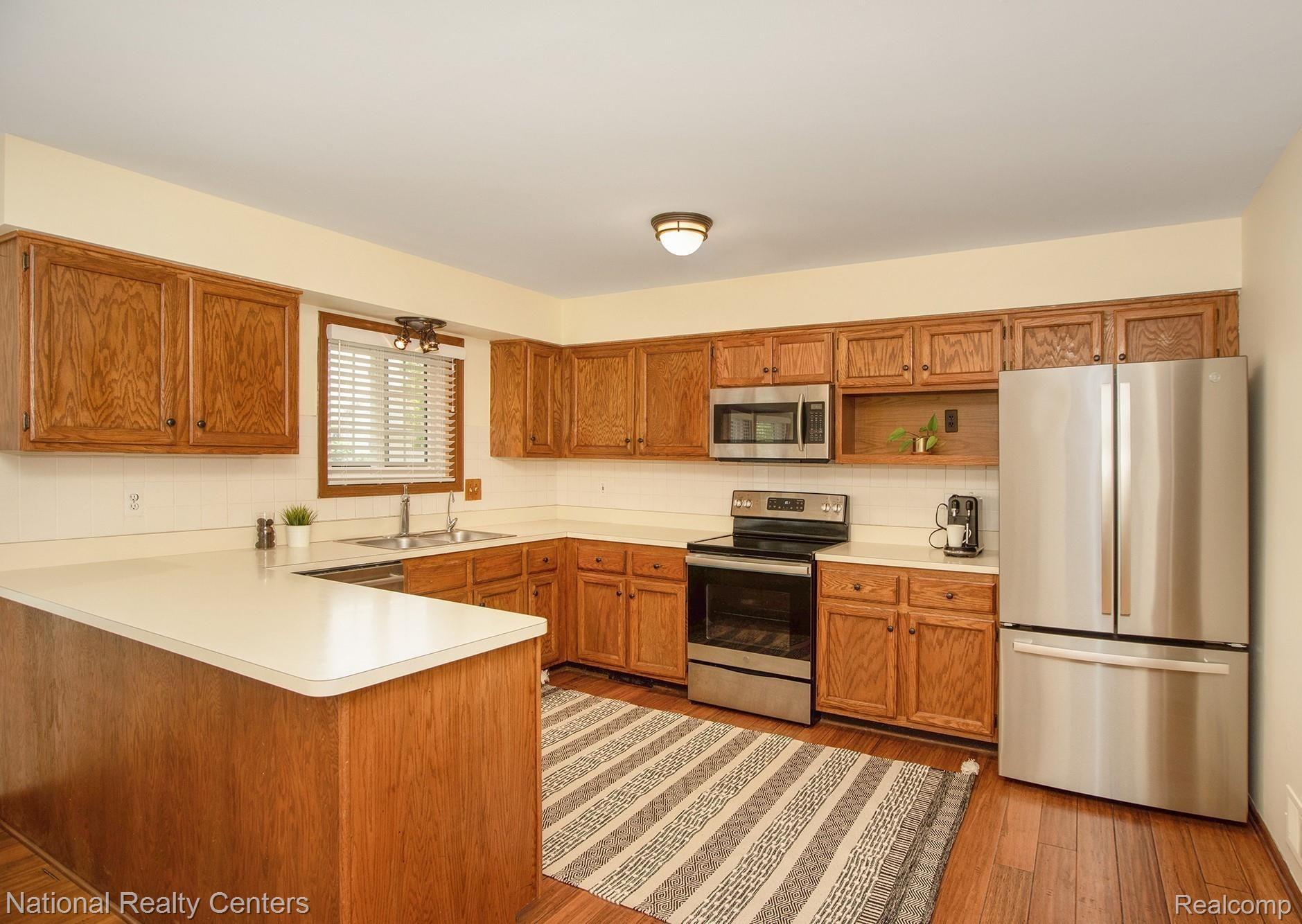 2262 Brookhaven Road Canton, MI 48188 - Photo 8 of 28 DSC_8054 (2).jpg