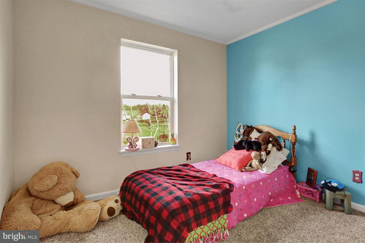 422 Crossroad School Road Carlisle, PA 17015 - Photo 13 of 24 Gallery Image 13