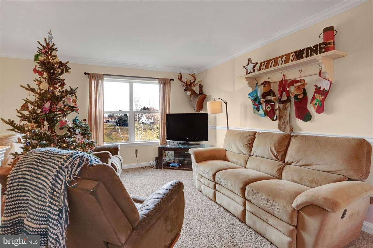 422 Crossroad School Road Carlisle, PA 17015 - Photo 3 of 24 Gallery Image 3