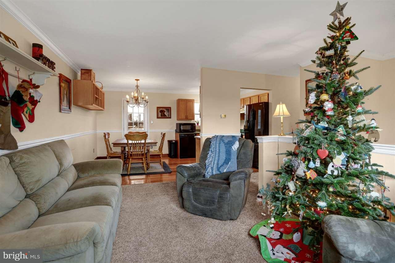 422 Crossroad School Road Carlisle, PA 17015 - Photo 5 of 24 Gallery Image 5