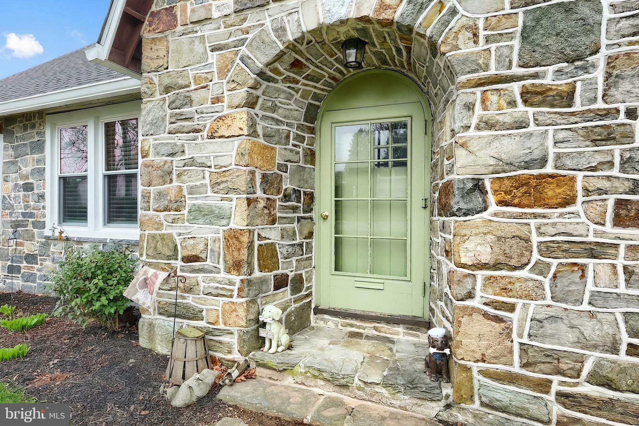 24 Park Street Jacobus, PA 17407 - Photo 9 of 40