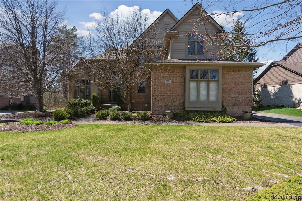 6808 Oakhurst Ridge Road Clarkston, MI 48348 - Photo 3 of 70