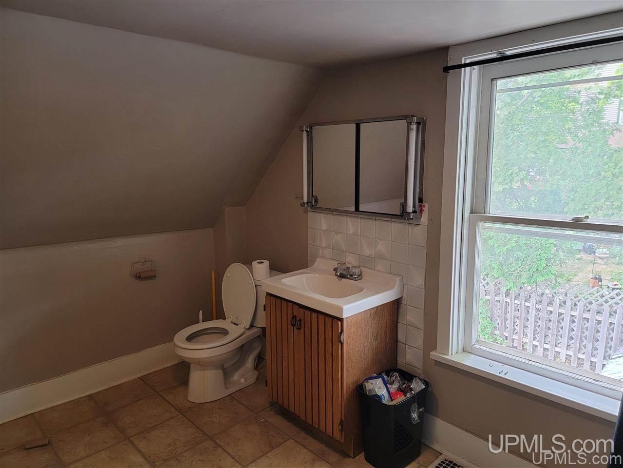 49044 Ripley Street Hancock, MI 49930 - Photo 9 of 11 Gallery Image 9
