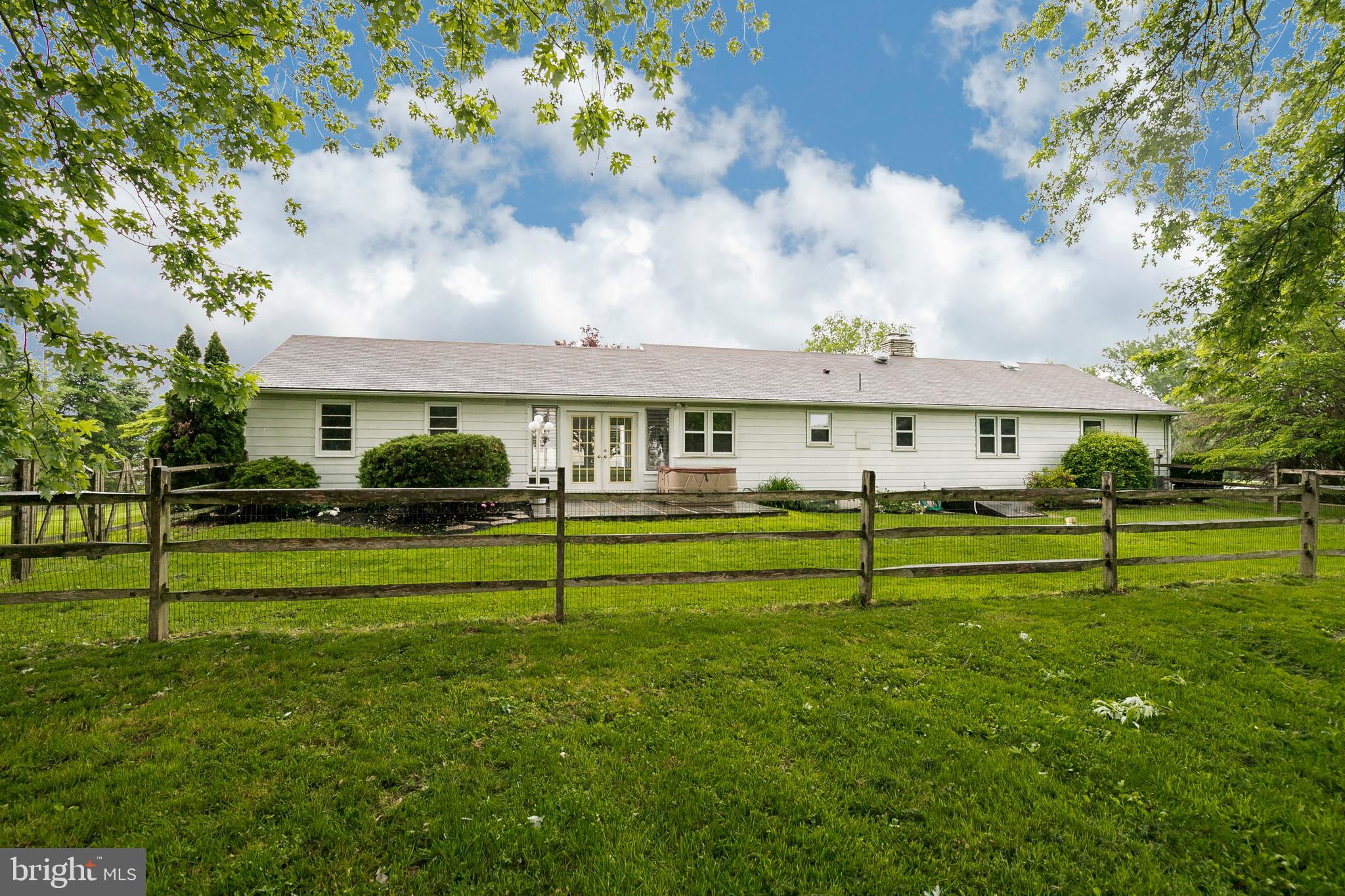 100 Wells Road Spring City, PA 19475 - Photo 6 of 33 exterior back