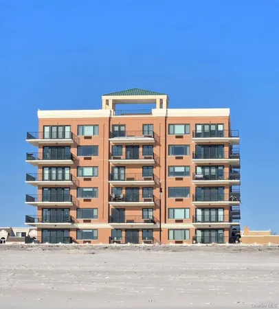 $2,200,000 | 260 West Broadway, Unit 7A, Long Beach, NY 11561