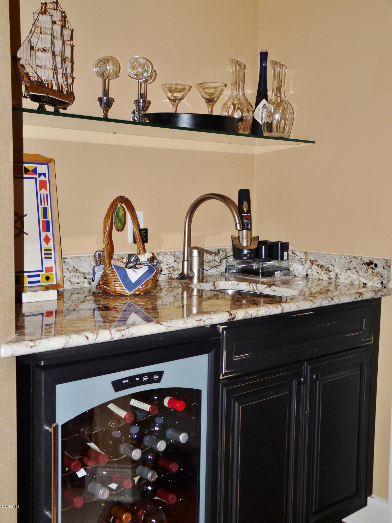 890 Maple Ridge Drive Merritt Island, FL 32952 - Photo 11 of 25 Butler Pantry