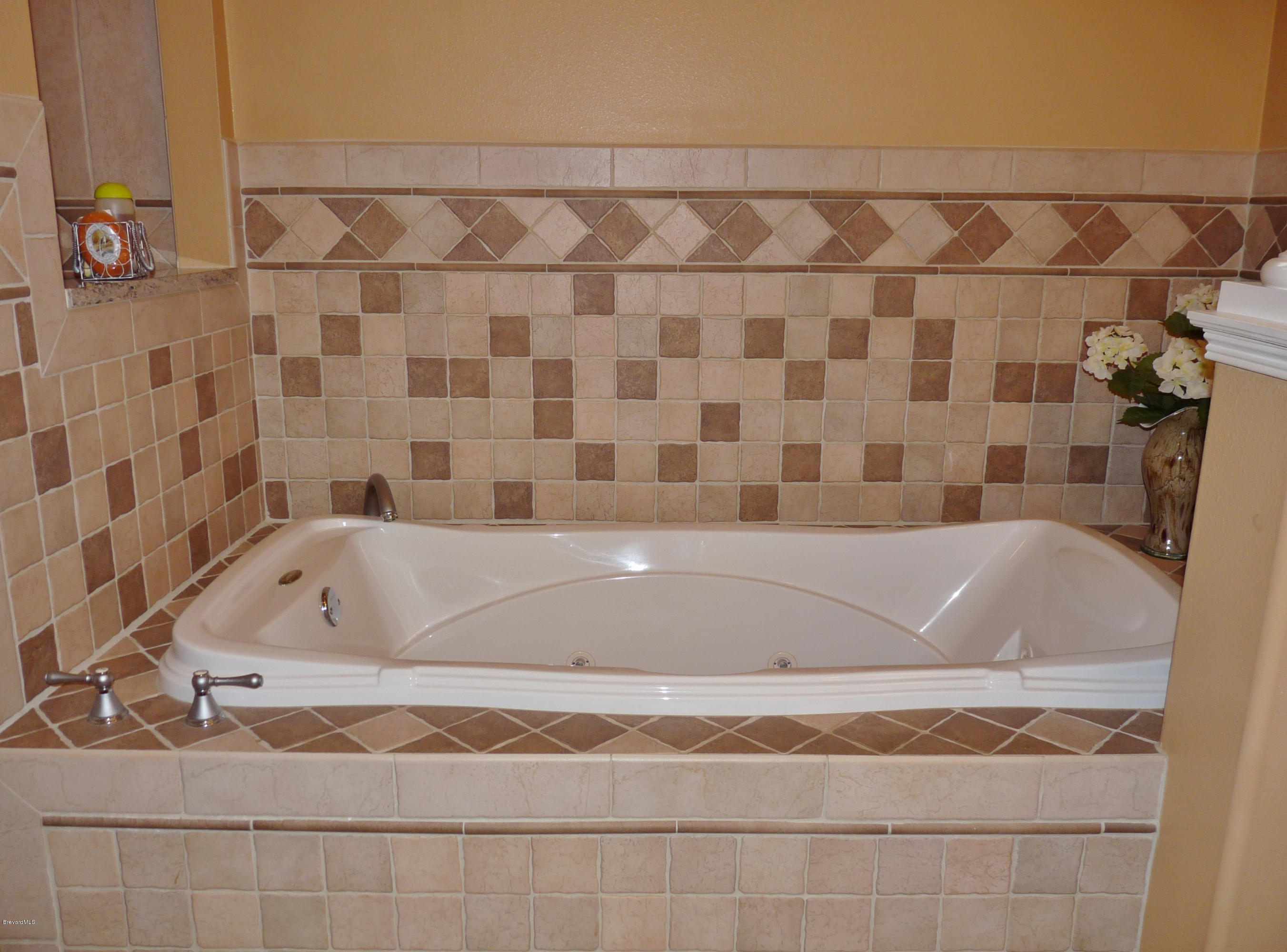 890 Maple Ridge Drive Merritt Island, FL 32952 - Photo 20 of 25 Master Bath - Jetted Tub