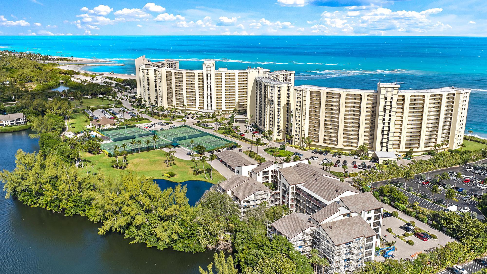 500 Ocean Trail Way, Unit 305 Jupiter, FL 33477 - Photo 2 of 39 500 Ocean Trail Way 305-29