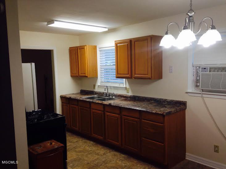 7656 Vidalia Road Pass Christian, MS 39571 - Photo 4 of 4 Vidalia Kitchen