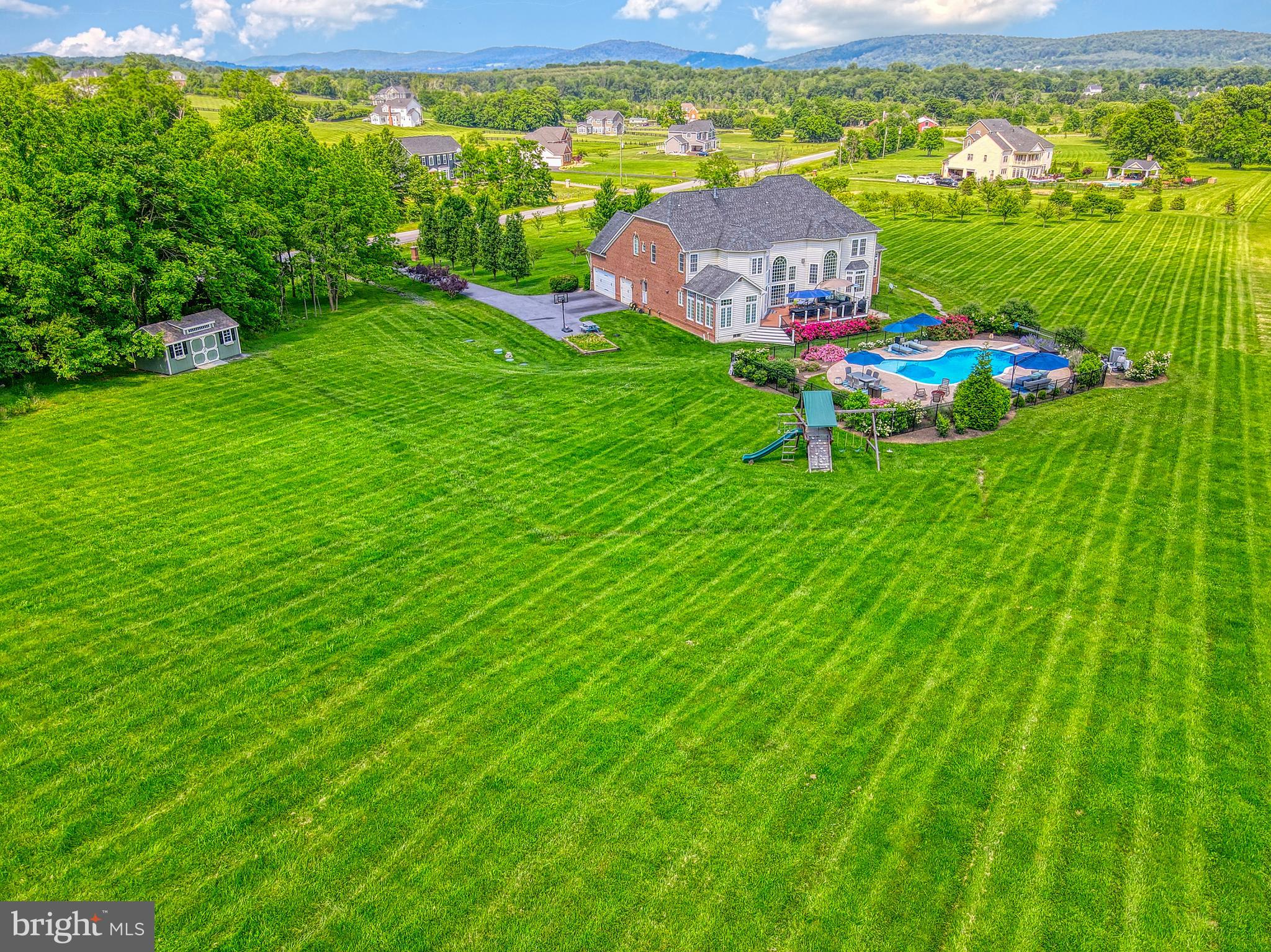 35467 Sunny Ridge Road Round Hill, VA 20141 - Photo 69 of 74 Well Maintained Green Spaces