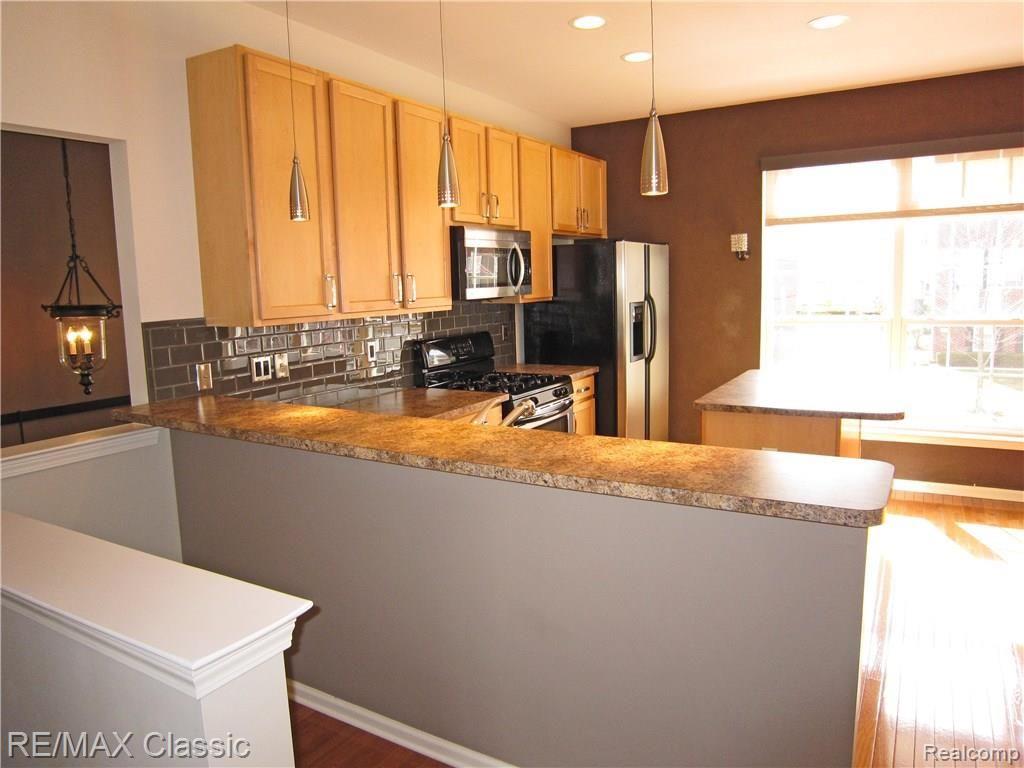 601 Cherry Orchard Road, Unit 142 Canton, MI 48188 - Photo 5 of 27