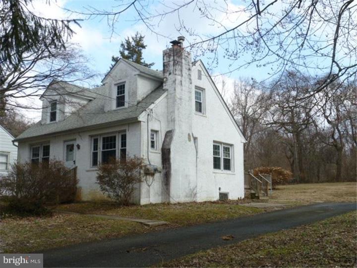 511 Ridge Avenue Media, PA 19063 - Photo 1 of 15 Exterior Front