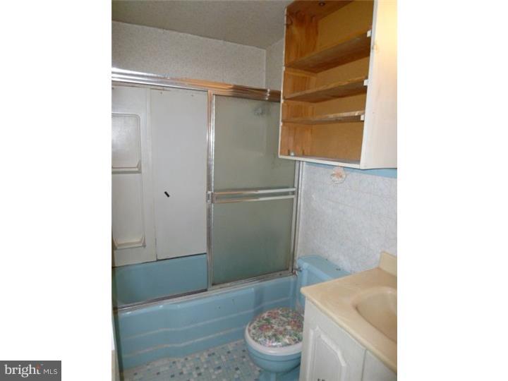 511 Ridge Avenue Media, PA 19063 - Photo 11 of 15 Bathroom