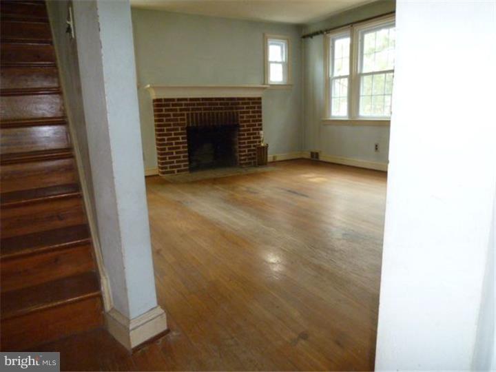 511 Ridge Avenue Media, PA 19063 - Photo 13 of 15 Living Room
