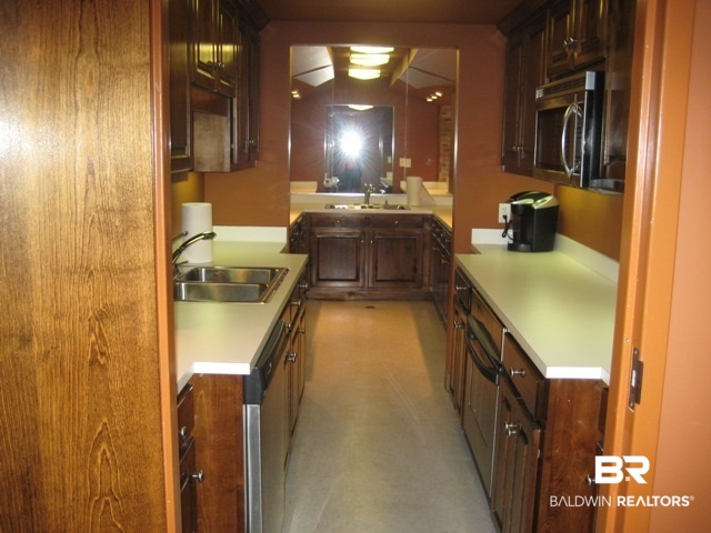 753 St Francis Street, Unit 1002A Mobile, AL 36602 - Photo 17 of 19