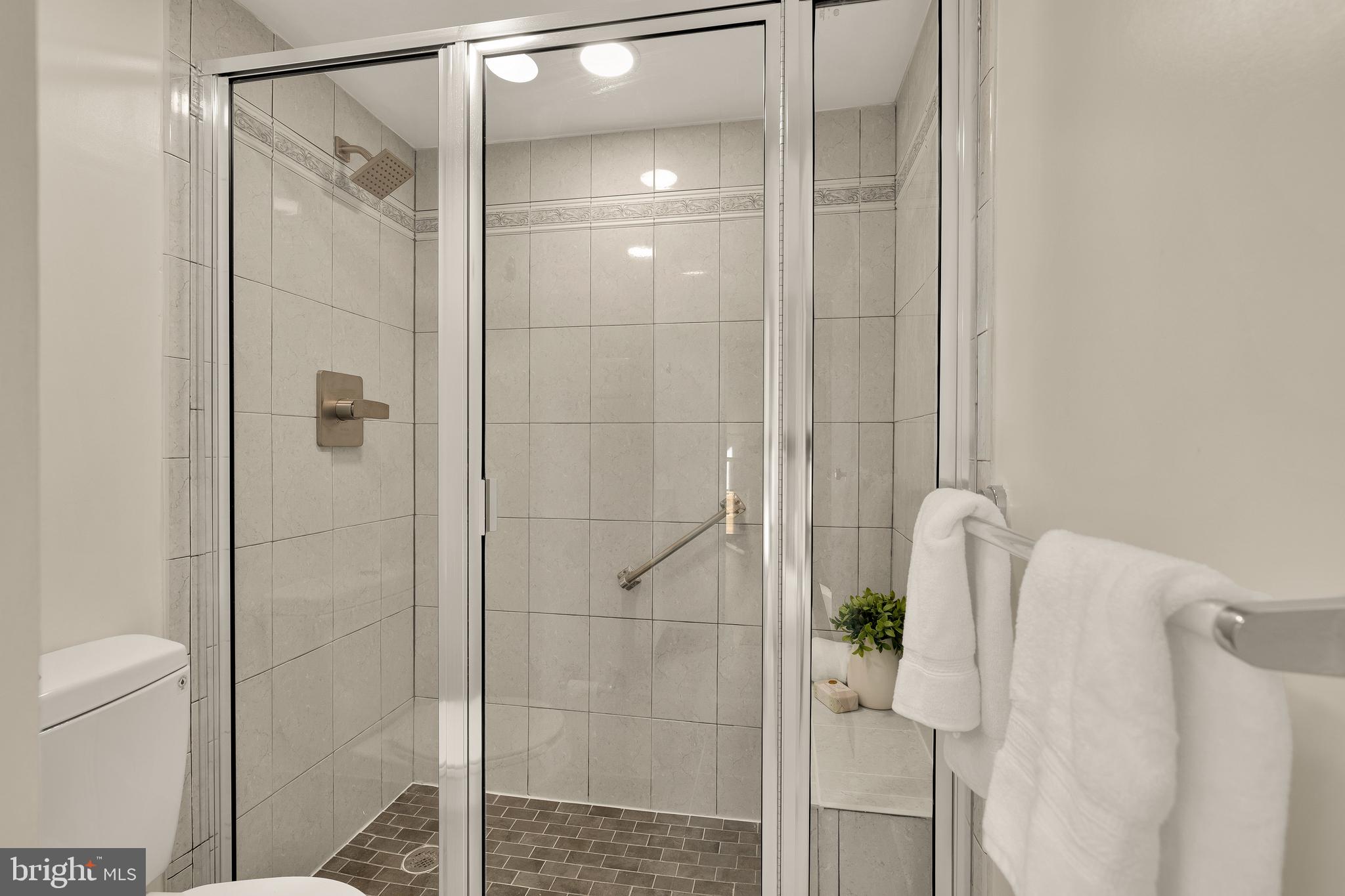 6800 Fleetwood Road, Unit 901 McLean, VA 22101 - Photo 14 of 25