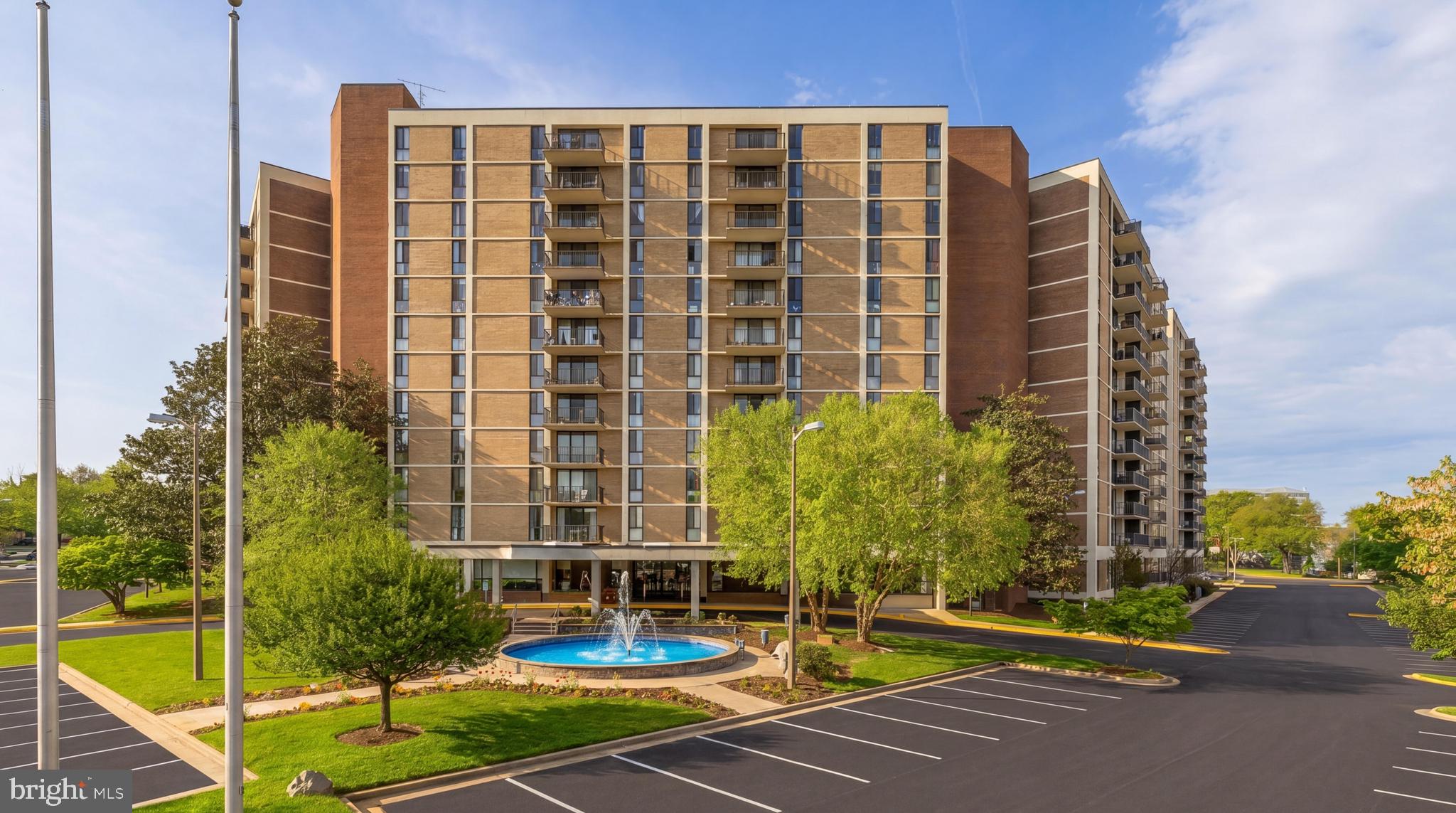 6800 Fleetwood Road, Unit 901 McLean, VA 22101 - Photo 2 of 25