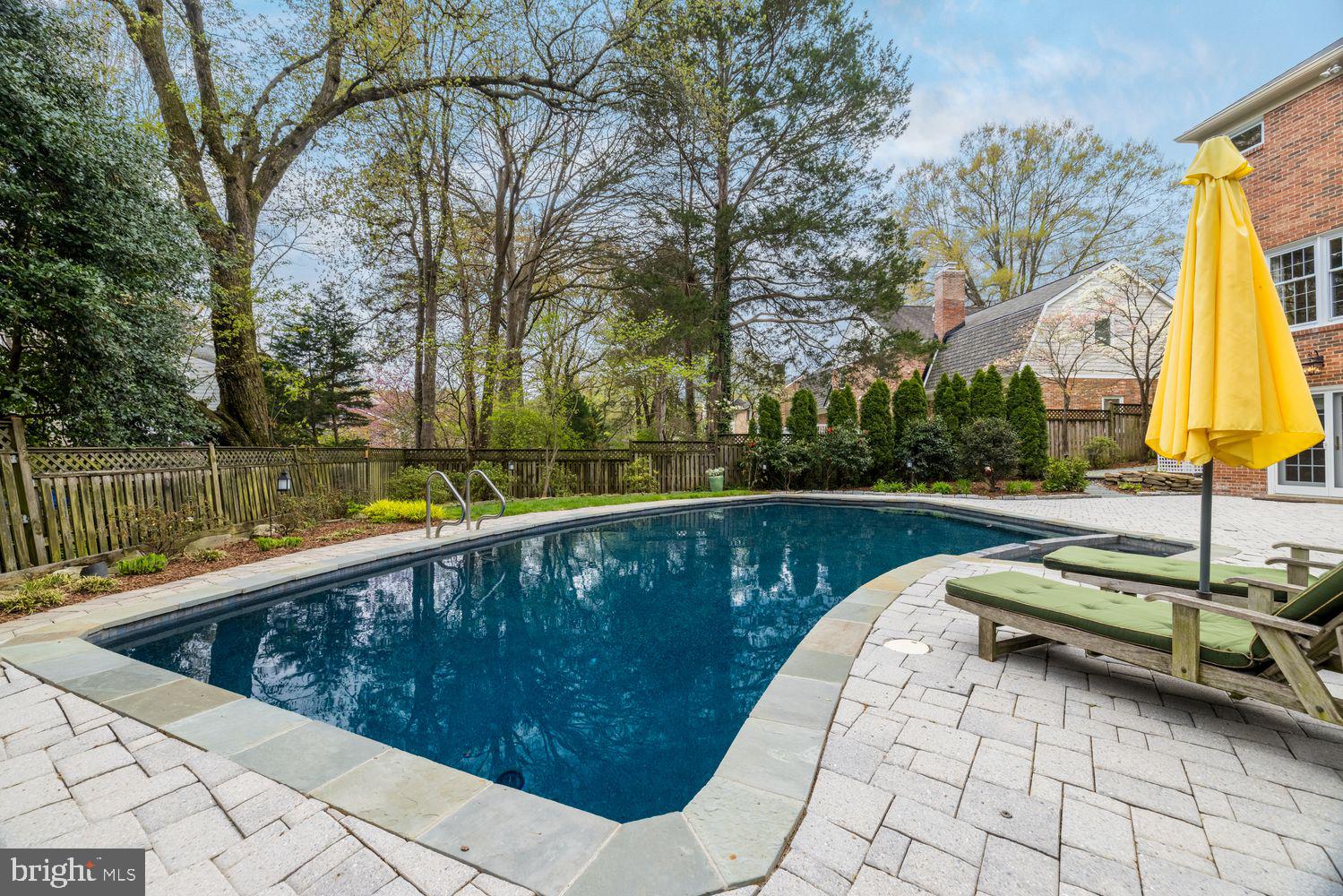 1205 Suffield Drive McLean, VA 22101 - Photo 51 of 64 fully private backyard