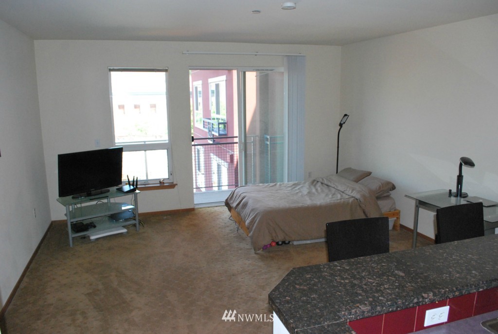 668 South Lane Street, Unit 506 Seattle, WA 98104 - Photo 5 of 13